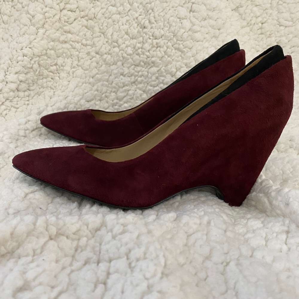 Kenneth Cole suede wedge heel